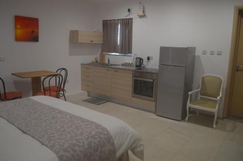 Estrella Lodging - image 12