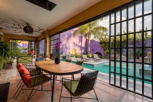 Létesítmények, Casa Feliz Jacuzzis Alberca Gimnacio Vapor PingPong Billar Cuarto de Video in Olimpo