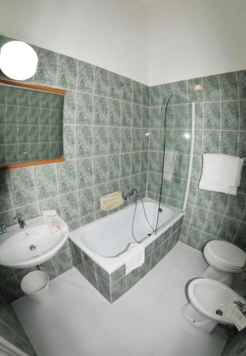 Hhb Hotel Firenze In Florence Room Deals Photos Reviews - 