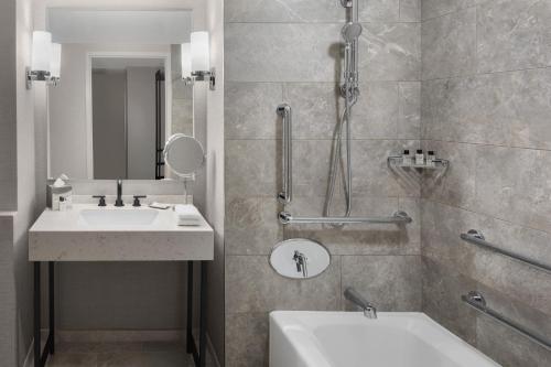 Hyatt Regency Jersey City - image 9