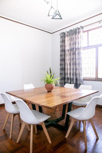 One-Bedroom Apartment image 10
