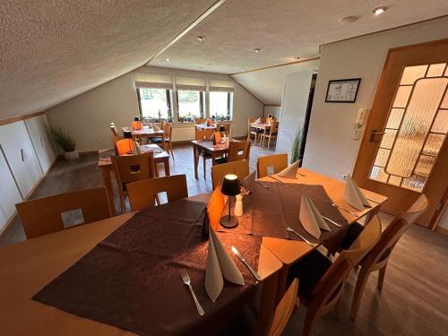 Restorāns, Restaurant - Pension Im Pfenn in Irrhausen