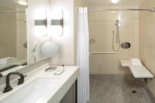 Hyatt Regency Jersey City - image 6