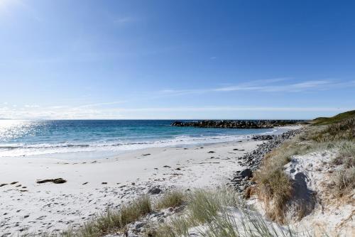 White Sands Coastal Getaway – Steps to the Shore in Four Mile Creek (Tasmania)