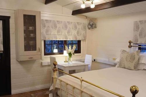 1 Bed Lodge - Southampton - Sleeps 2 - Parking in Sholing