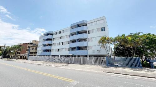 A duas quadras da praia, com Wi-Fi e ar, cond., Guaratuba