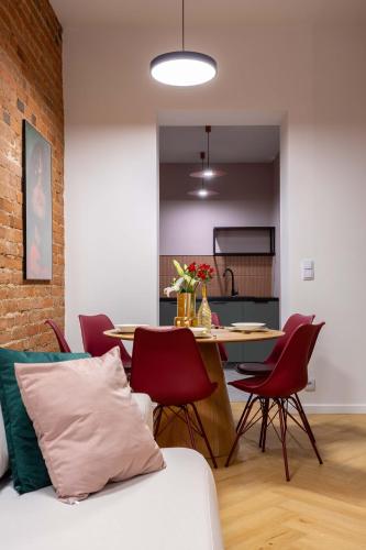 Comfy Modern Apart in Old Town Parking by Hoomvi, Breslau (Foto 6)