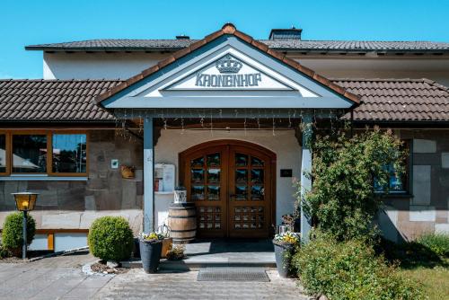 Exterior view, Hotel & Restaurant Kronenhof am Weser-Radweg in Oberweser