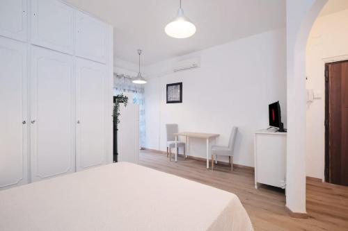 Tuscolana White Apartment, Рим (фото 4)