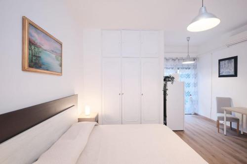 Tuscolana White Apartment, Рим (фото 8)