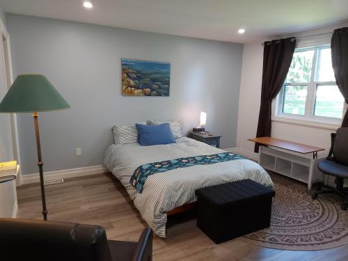 Istaba viesiem, Soloquester's BnB in Saint Joseph (ON)