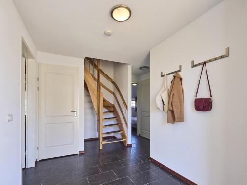 Létesítmények, Farmhouse in Limburg near Maasplassen in Verspreide huizen Roggel