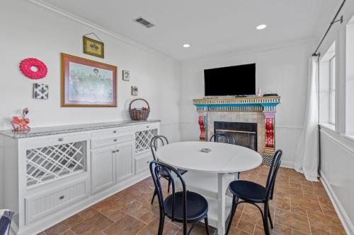 Waterfront 3 Bedroom Home in Carlyss (LA)