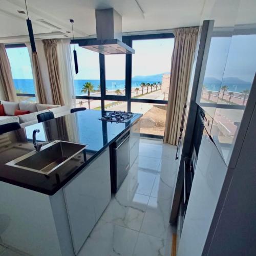 New 2025, Front beach flat, Newly renovated, Oued Laou (zdjęcie 3)