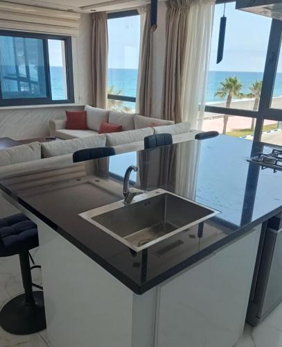 New 2025, Front beach flat, Newly renovated, Oued Laou (zdjęcie 2)