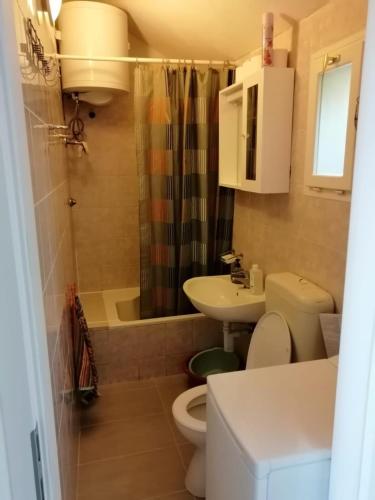 Two-Bedroom Holiday Home image 4