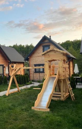 MOJA DEBINA LUX 1, domek z pokojem dziennym, jedną sypialnią i antresolą, blisko plaży