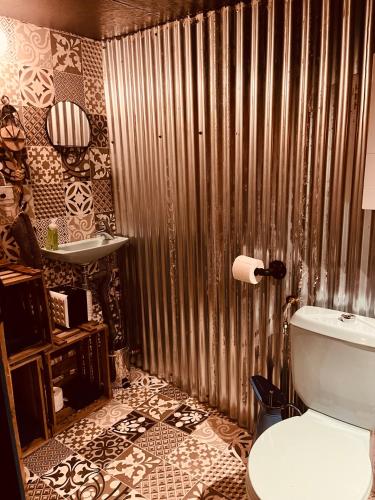 Zuhanyzó, Tipi Palette Spa la K abane in Saint-Ondras
