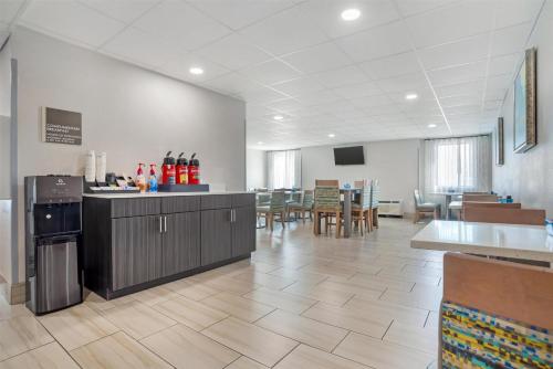 Best Western Brewton Inn - main image