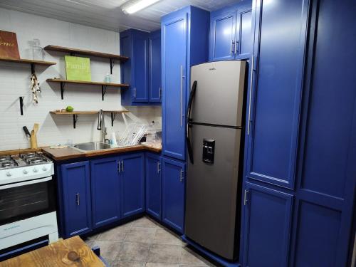 kuhinja, Miss B Apts near Međunarodna zračna luka Argyle 