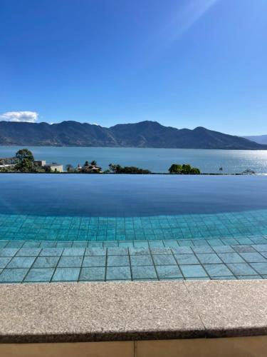 Úszómedence, Maluhia Ilhabela 1 in Praia da Siriuba