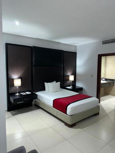 room detail thumbnail 2