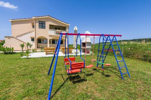 Apartments for families with children Ljubac, Zadar - 24394 in Ljubač