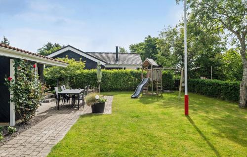  Cozy Home In Hadsund With Wifi in Hadsund
