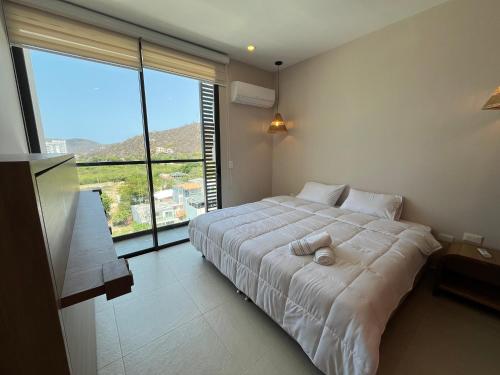 2 bedrooms, 4 beds