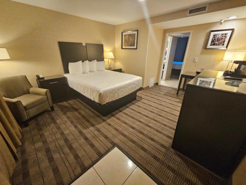 Best Western Pasadena Royale Inn & Suites - image 11