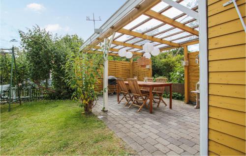  Charming Home In Samsø With 1 Bedroom in Brundby