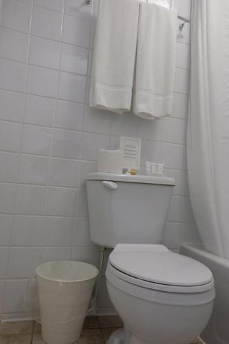 Double Room with Two Double Beds room in Au Petit Hôtel