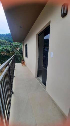 Apartamento de dois quartos centro de Pomerode in ริเบย์เราอาเรยา