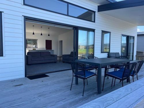 Hosts on the Coast Lake View, Matarangi (foto 10)