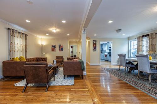 Extremely Spacious Home 10 Mins to The Encore in 梅德福