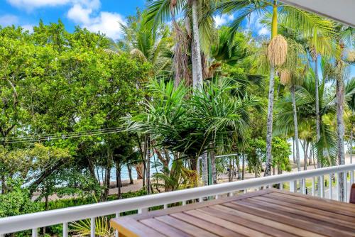 Ribbons Beachfront Apartments Clifton Beach