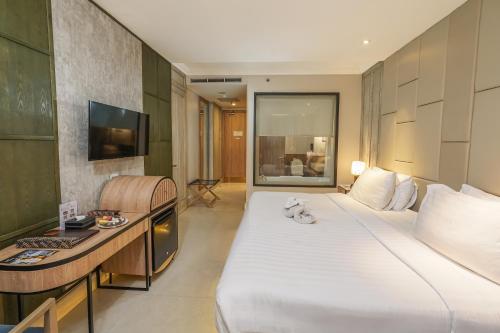 Special Offer - Superior Double or Twin Room image 10