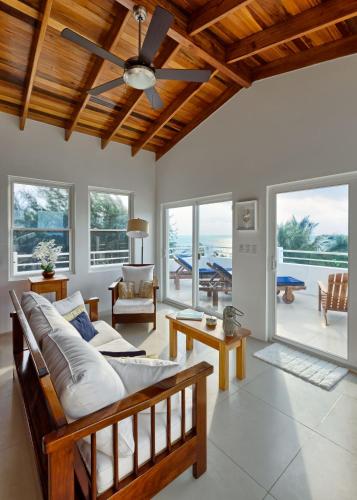 Weezie's Ocean Front Hotel and Garden Cottages in Caye Caulker