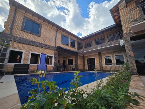 . Posada-Hotel El Remanso