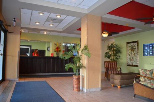 Lobby, Holiday Sands at South Beach near Barc Parc South