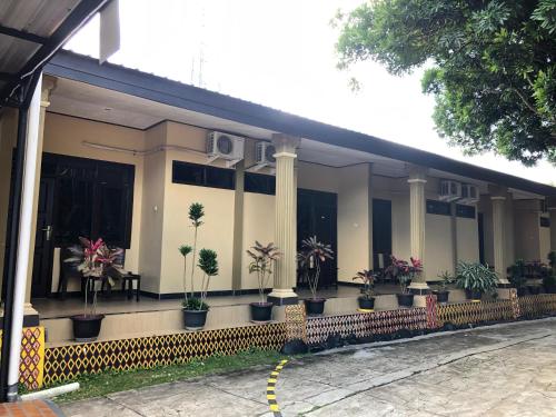 Hotel Bahagia Dua in Taubneno