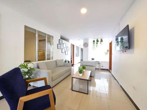 Casa amplia y cómoda cerca del Estadio y la 70, Medellín (photo 3)