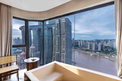 Deluxe Double Room with Side Sea View image 3