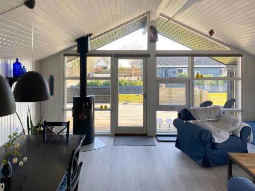 Exterior view, Cozy Summer House With 100 Meters To The Sea in Hejsager