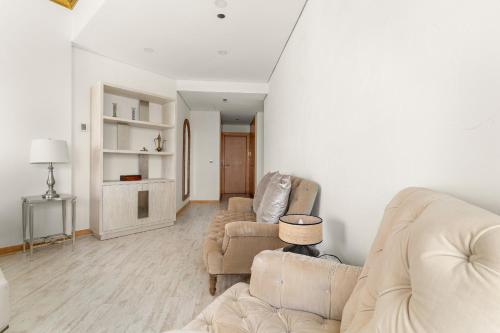 VayK - Stunning 2BR with Sea View & Beach Access - image 4
