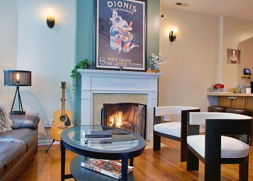 The Banksy 4 bedroom King bed - Firepit Rooftop near United Center in Chicago, USA