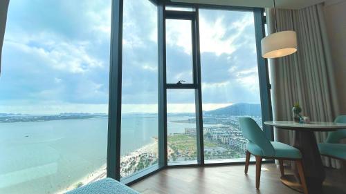 Queen Room with Sea View image 5