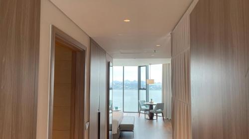 Queen Room with Sea View image 9