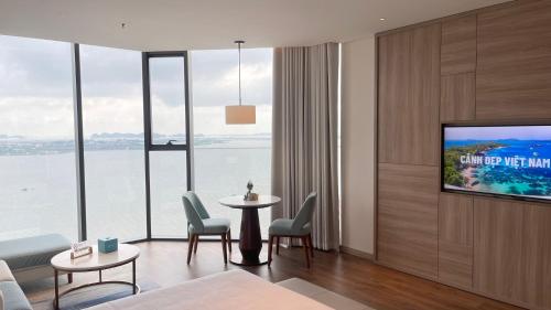Studio with Sea View image 8