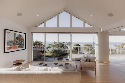 Beachfront Estate with Tennis Court in Lauderdale